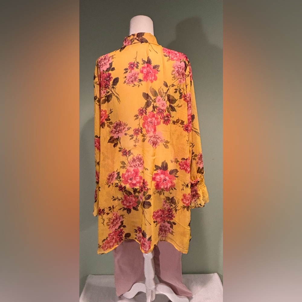 Floral Yellow Blouse with Pink and Brown Accents - Picture 2 of 9